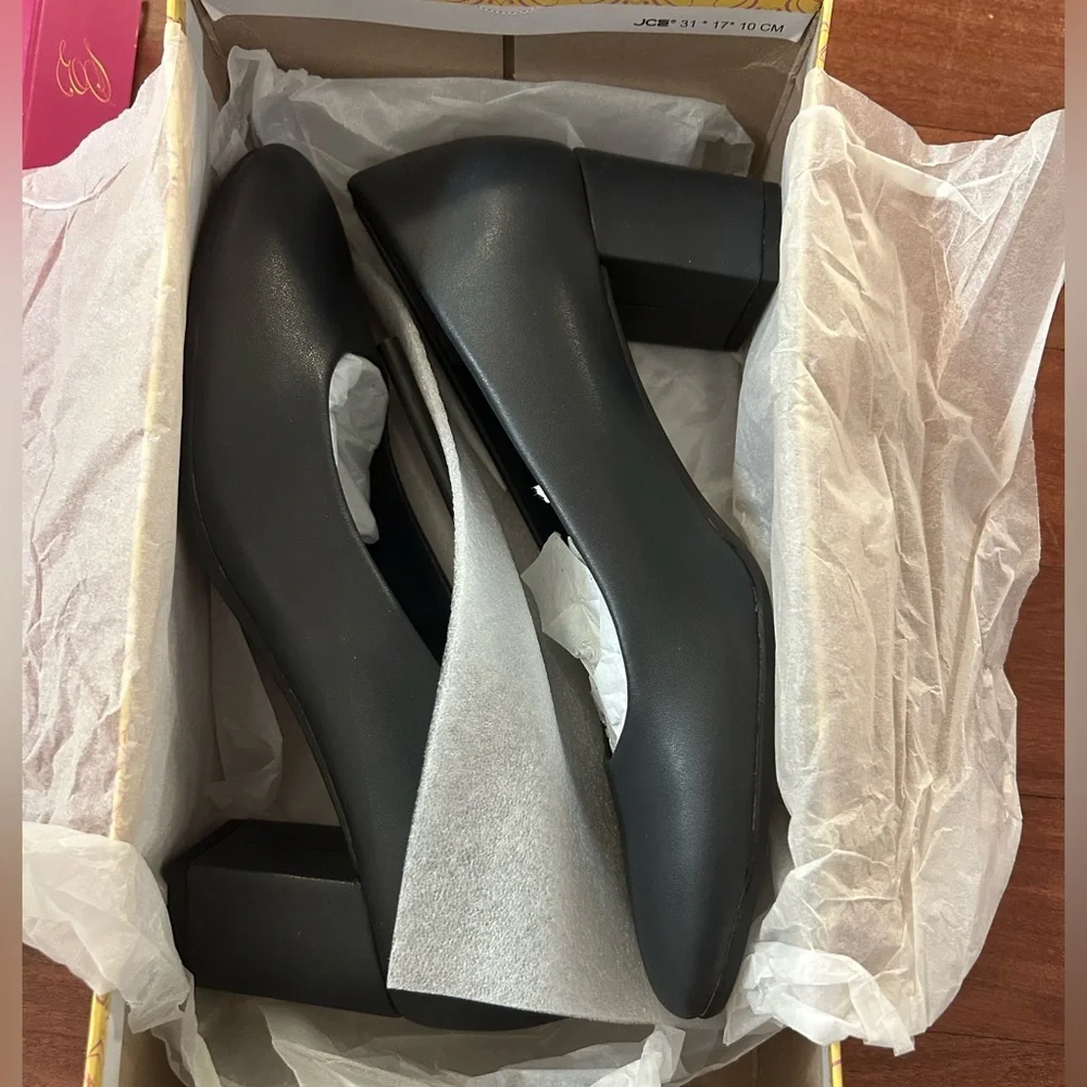 Easy Street Proper‎ Block Heel Pumps Navy Blue Size 8